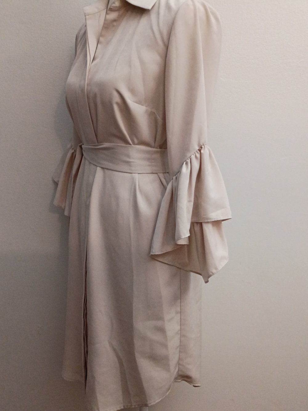 ANTONIO MELANI Cream Ruffle-Sleeve Belted Midi Dress - Picture 3 of 4